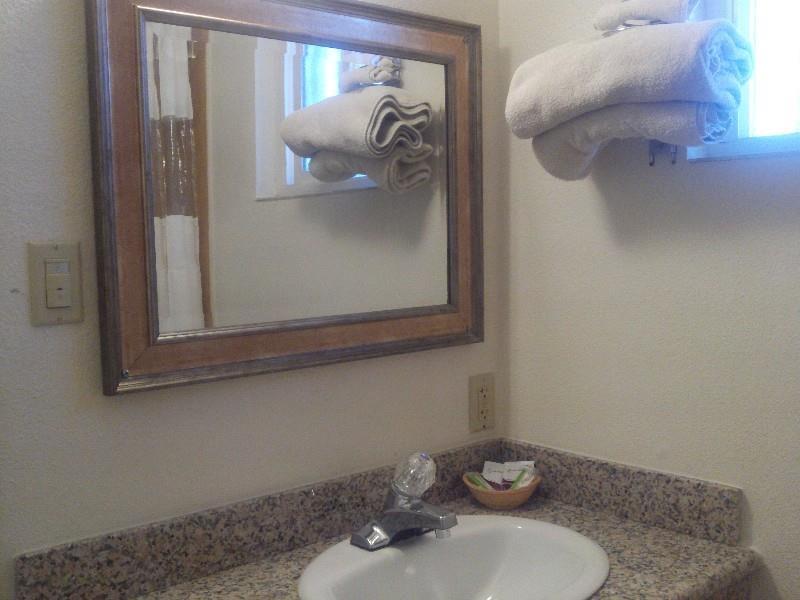 Sunstar Inn Los Banos Room photo