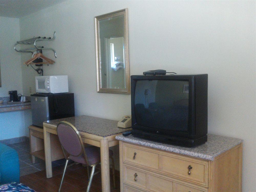Sunstar Inn Los Banos Exterior photo