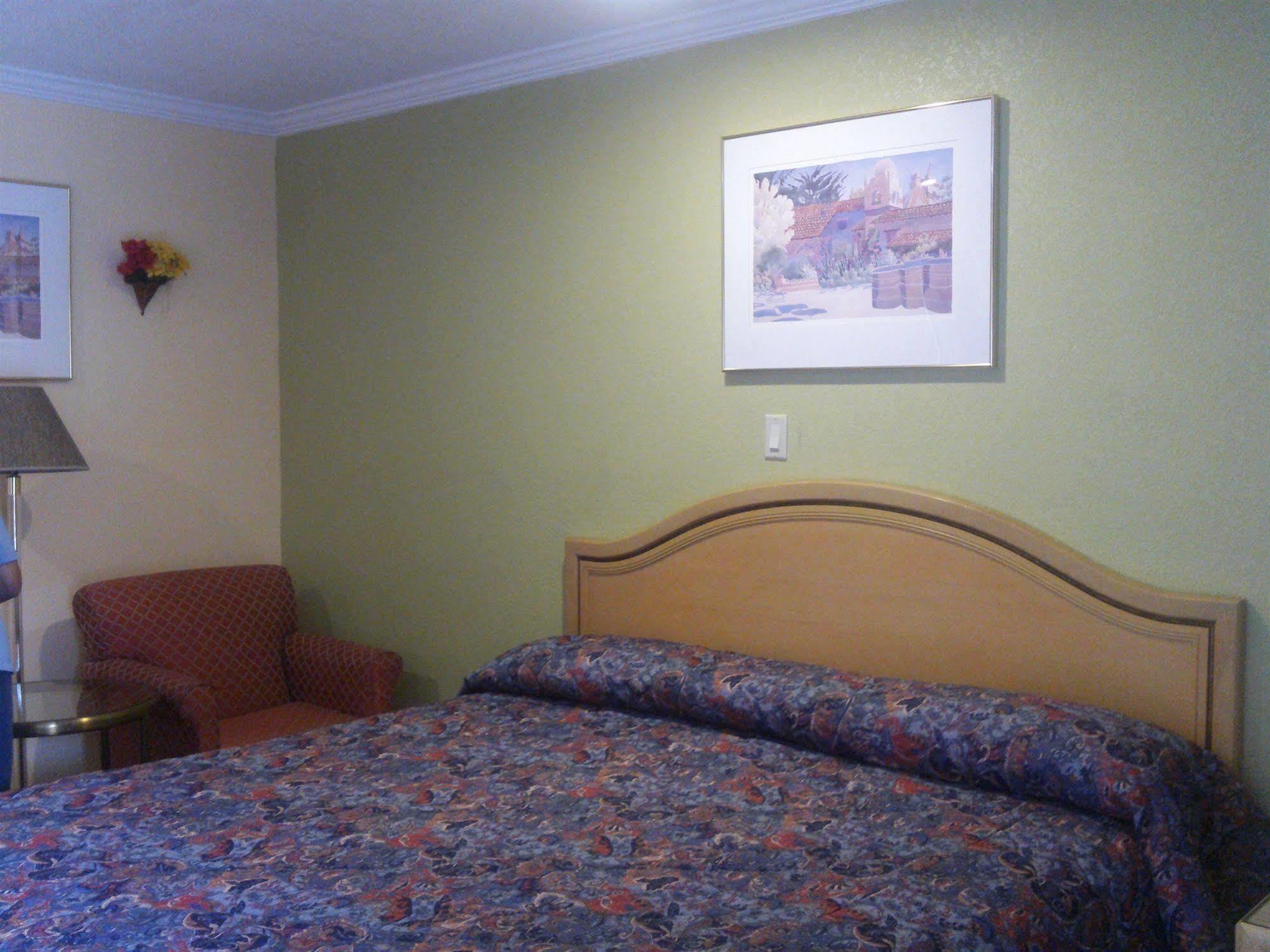 Sunstar Inn Los Banos Exterior photo